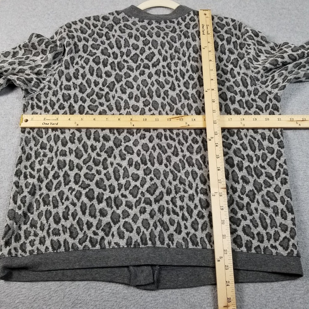 Cathy Daniels Cardigan Womens Medium M Gray Animal Print Metallic Knit Button Up - Picture 8 of 9